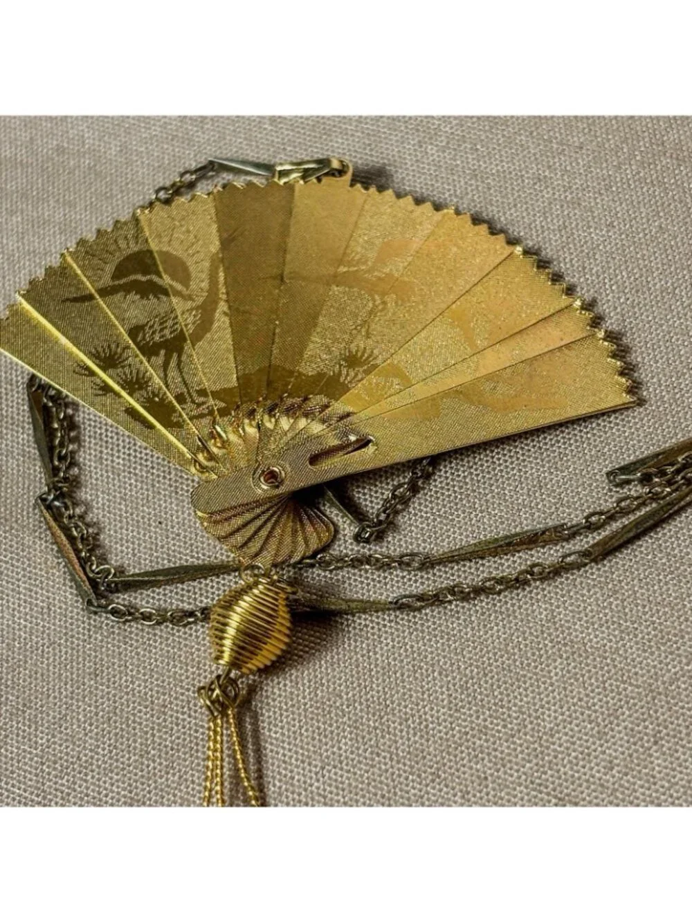 Vintage Japanese Folding Fan Necklace Gold Tone Costume Jewelry Statement C61